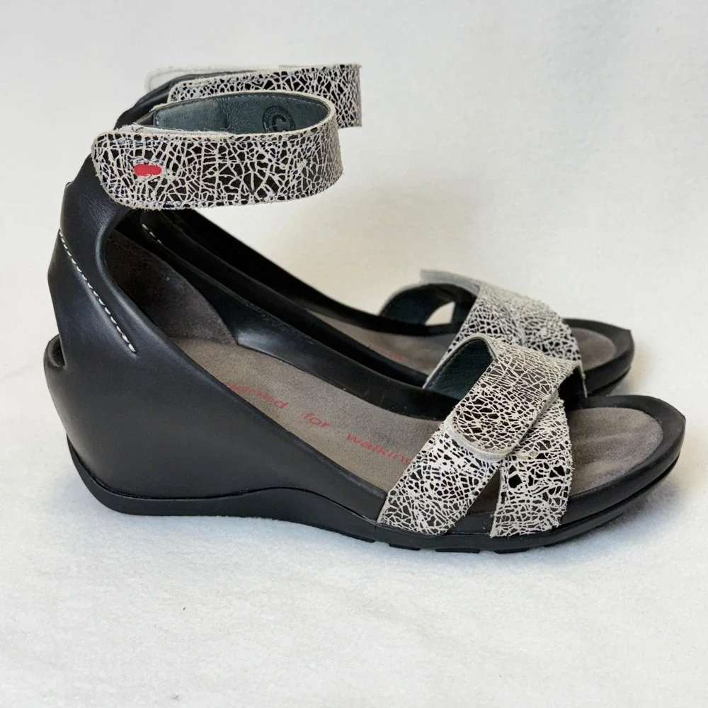 Wolky Do Black Wedge Sandals Ankle Strap Geometric Print Womens 37 6.5-7